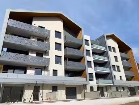 location parking fillinges 74250 - - surface privée