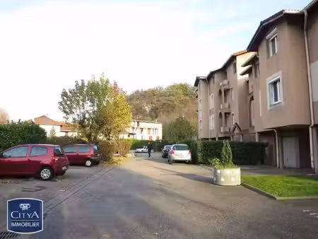 parking à louer - claix (38) - 25€