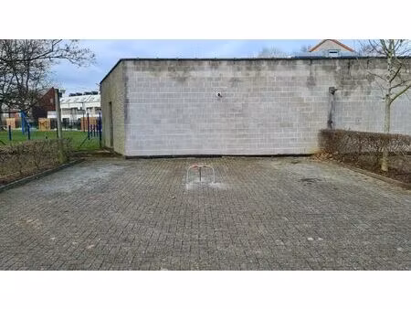 onoverdekte staanplaats