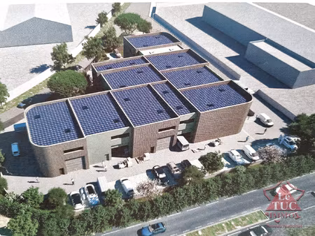 local 202 m2 avec plusieurs place parking à piolenc(84)