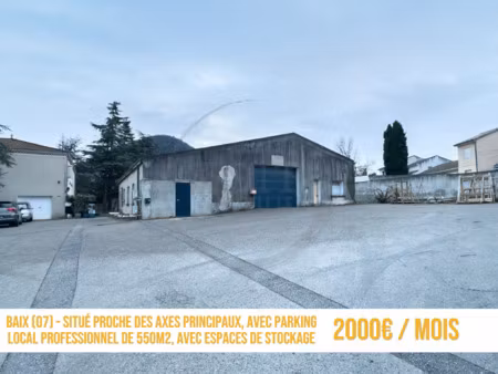 local professionnel de 550m2 proche des axes principaux