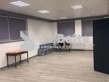 location locaux professionnels 1 pièce 50 m² à balbigny (42510)  490 €
