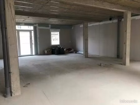 local commercial 74 m²