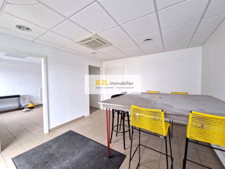 local fonctionnel - 3 pièces - 52 m2