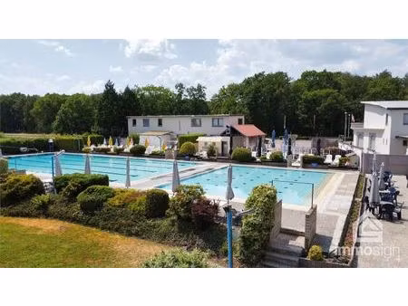 zéér goed draaiende camping met ruim klantenbestand  zwembad  feestzaal en woning(en)!