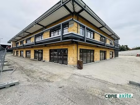 vente local d'activités laissaud 249 m²