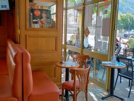 vente local commercial 100m2 l'argentière-la-bessée 05120 - 373600 € - surface privée