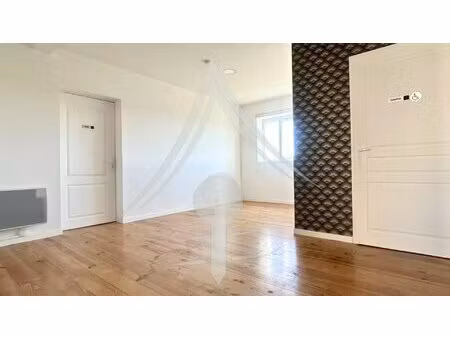 local professionnel 32m² à louer à lavernose-lacasse