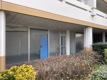 local commercial à vendre à le haillan 33185