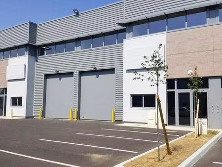 location local d'activités tigery 232 m²