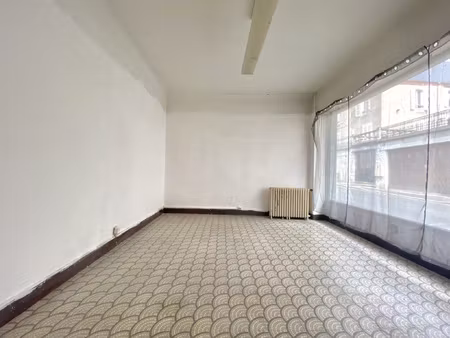 local commercial centre-ville