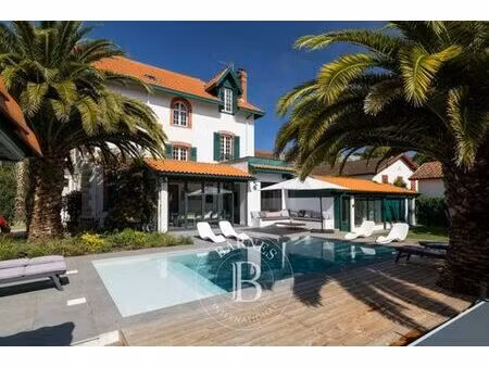 maison de 6 pièces de luxe en location à biarritz  nouvelle-aquitaine