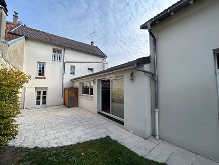 vente maison 8 pièces 203 m² à carrières-sous-poissy (78955)  549 000 €