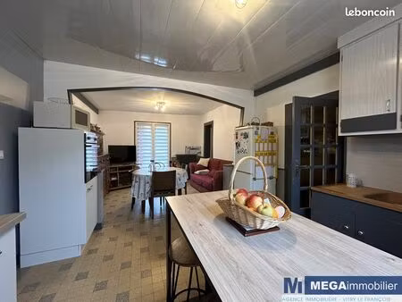 maison 8 pièces 207 m²