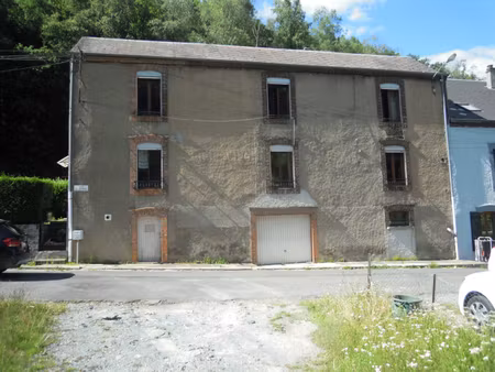 maison mitoyenne d'un cote de 131 m2 sh avec un jardin a deville