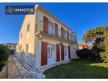 vente maison 8 pièces 183 m² à fouras (17450)  435 000 €