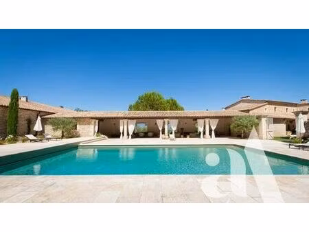 prestigieuse maison de campagne de 1200 m2 en location goult  provence-alpes-côte d'azur