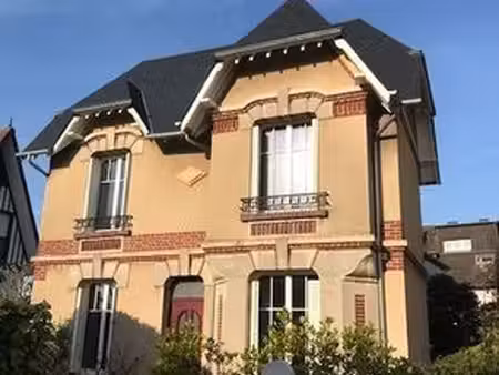 maison de 4 pièces de luxe en location à houlgate  france