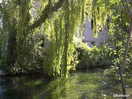 belle maison en bordure de sorgue