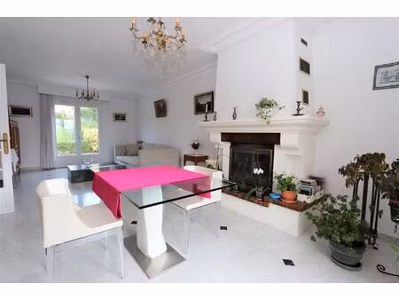 vente maison 7 pièces 176 m² mandres-les-roses (94520)