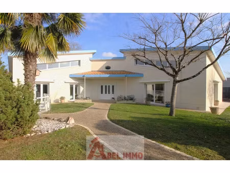 vente maison 6 pièces 280m2 saint-georges-des-coteaux 17810 - 498750 € - surface privée