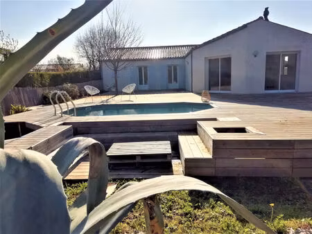 vente maison 5 pièces 125m2 saint-jean-de-liversay 17170 - 299400 € - surface privée