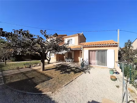 location meublée maison 4 pièces 90 m² à six-fours-les-plages (83140)  1 750 €