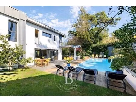maison de luxe de 6 pièces en location à anglet  nouvelle-aquitaine