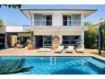 maison de prestige de 200 m2 en location biarritz  nouvelle-aquitaine