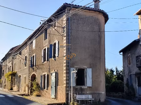 vente maison de village à rénover avec garage et terrain non