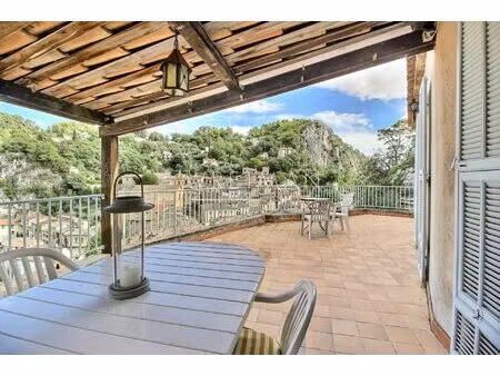 vente maison 7 pièces 150 m² gilette (06830)