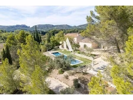 prestigieuse maison de campagne de 250 m2 en location les baux-de-provence  france