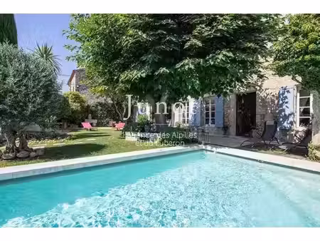 maison de prestige de 220 m2 en location maillane  france