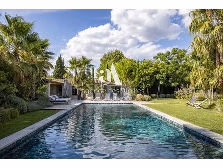 maison de luxe de 8 pièces en location à paradou  provence-alpes-côte d'azur