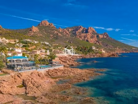 villa de luxe de 4 pièces en location agay  france