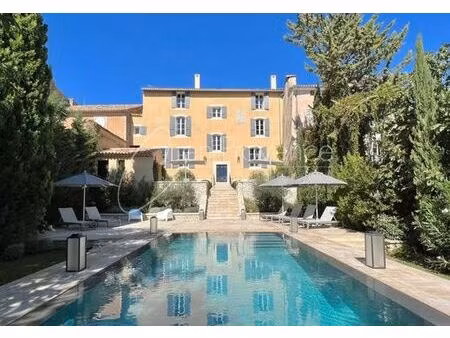 maison de prestige de 350 m2 en location saint-saturnin-lès-apt  france