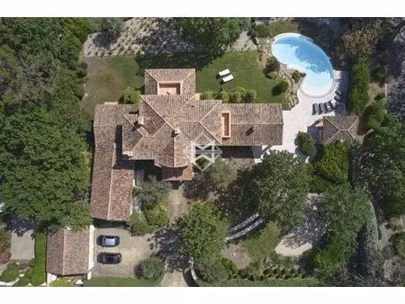 villa de luxe de 8 pièces en location tourrettes  provence-alpes-côte d'azur