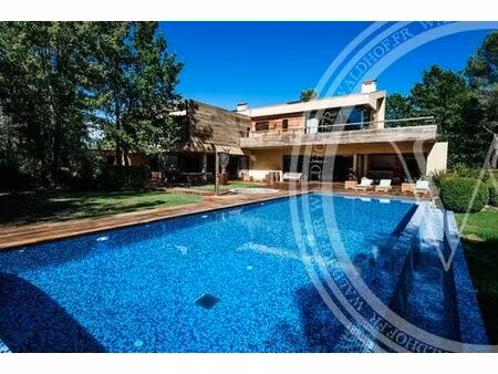 villa de luxe de 9 pièces en location tourrettes  france