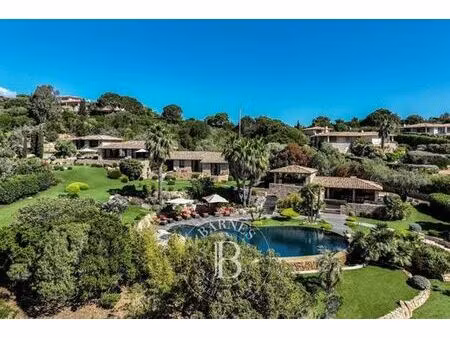 villa de luxe en location sainte-lucie de porto-vecchio  corse