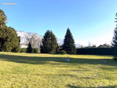 terrain 700 m² aix-les-bains