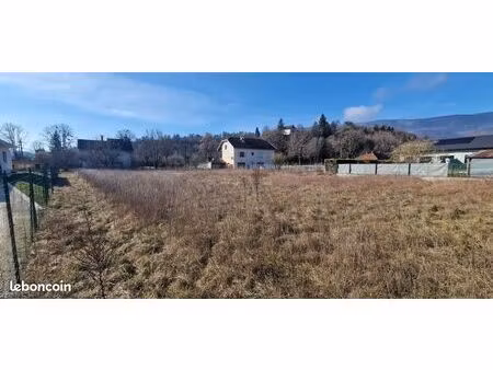 terrain 1289 m² artemare