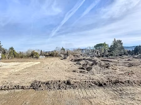 vente terrain 600 m² à cheval-blanc (84460)  205 000 €