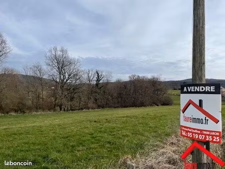 terrain 1200 m² larche