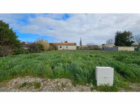 vente terrain  698.00m²  moëze
