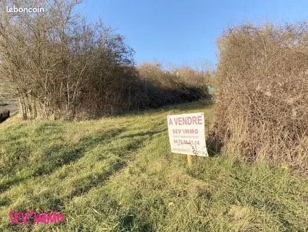 terrain 2043 m² billy