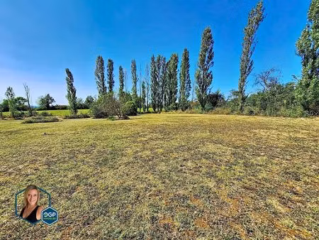 terrain constructible 3500m²