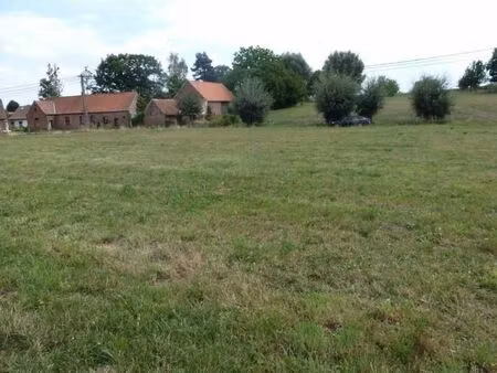 beau terrain à bâtir plat  au calme  à la campagne 