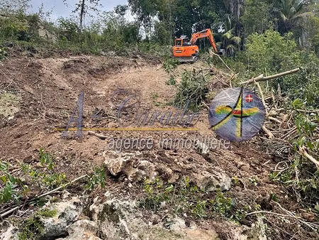 terrain constructible 860 m2 environnement calme et verdoy