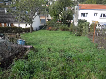 terrain constructible de 646 m2 a nouzonville