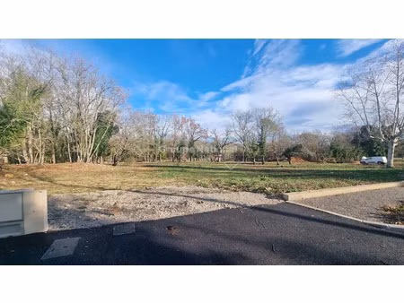 vente terrain 1500 m² à tourrettes (83440)  248 000 €